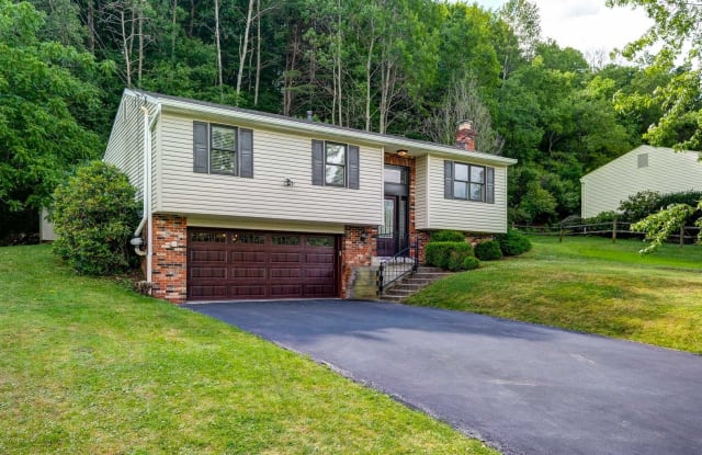 2534 Cole Road - 2534 Cole Road, Franklin Park, PA 15090