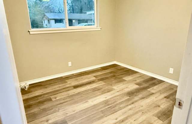 NOW AVAILABLE- 4/2 Completely Remodeled- Never Rented!