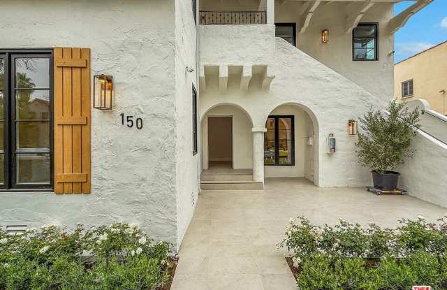 150 N Arnaz Dr unit: C