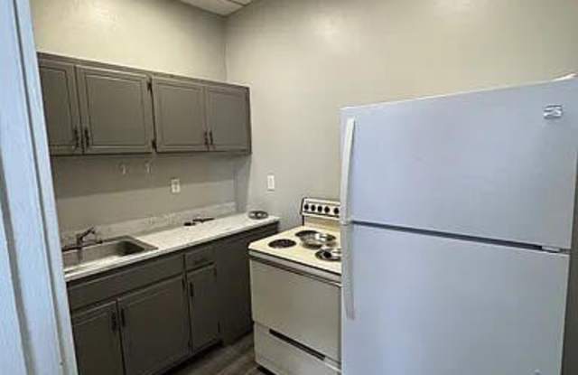 420 N Roane St unit: 5