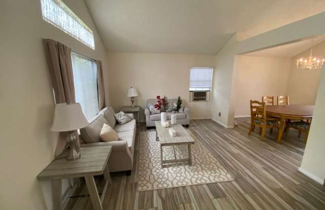 West Palmdale 4 Bedroom + Bonus room