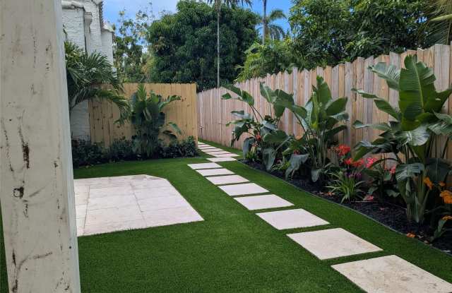 21 SE 11th Avenue