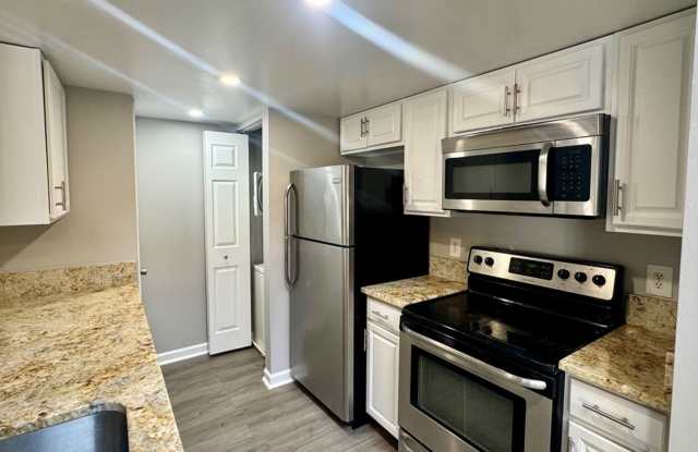 Charming 1BR Condo with loft  in Bowie