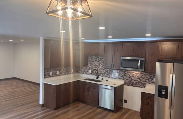 3903 Fairlawn Ct