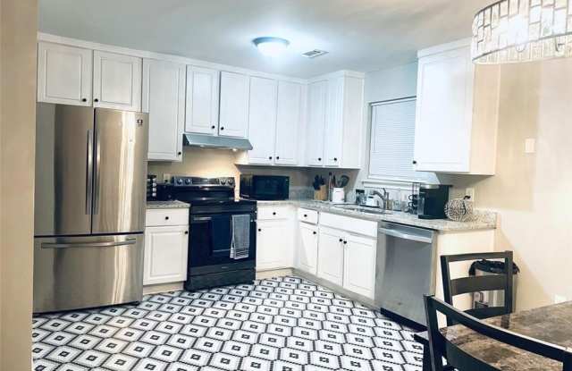 Photo of 357 Waits Drive SW unit: 1