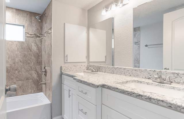 172 Holiday Park Boulevard NE