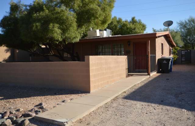 Photo of 1434 E Lee Street unit: 1