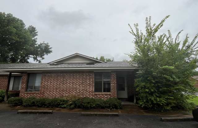 404 Hunter Ridge Lane