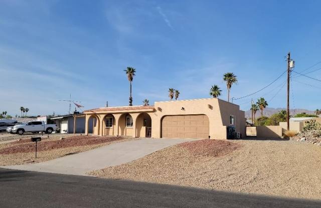 196 Wayfarer Ln