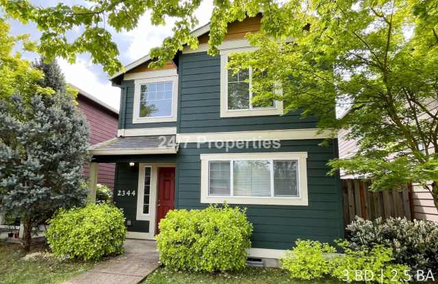 Wonderful 3 BR/2.5 BA Home in the heart of Newberg! photos photos