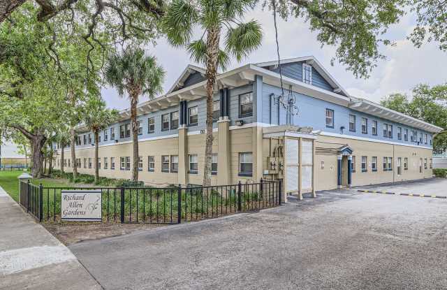 Photo of Richard Allen Gardens