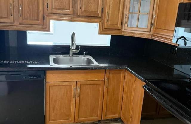 Photo of 3399 Foxcroft Rd