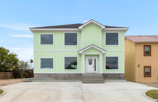 Photo of 1009 Bass Ave