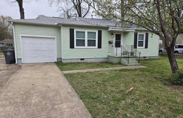 Photo of Brookside Cutie...East of 43rd  Peoria.