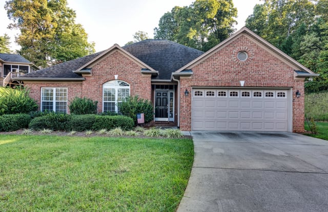 420 Swan Ct Winston Salem NC apartments for rent