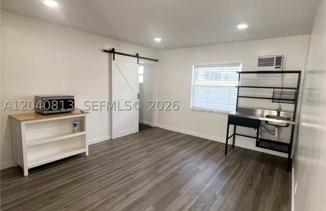 1015 SW 4th Ave