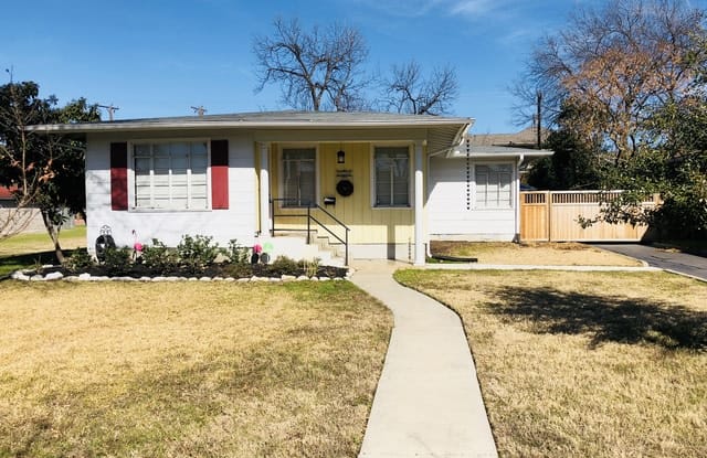 223 QUENTIN DR - 223 Quentin Drive, San Antonio, TX 78201