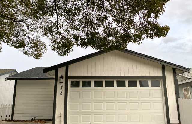 Photo of 960 Waylinn Ln