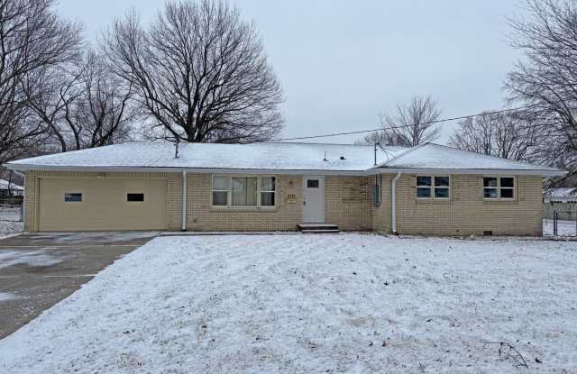 6 Car Garage! Beautifully Remodeled 3 Bedroom Home