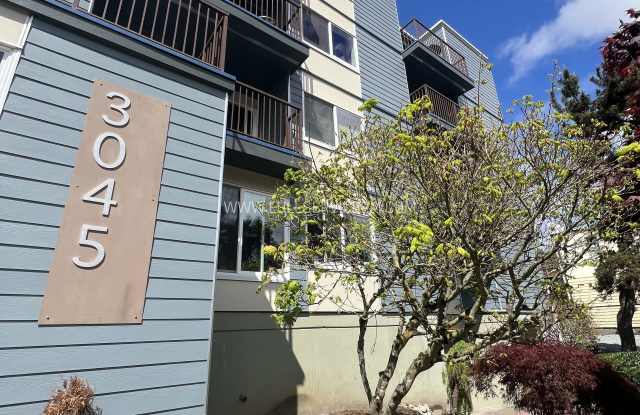 3045 20th Ave W Apt 210 - 3045 20th Avenue West, Seattle, WA 98199