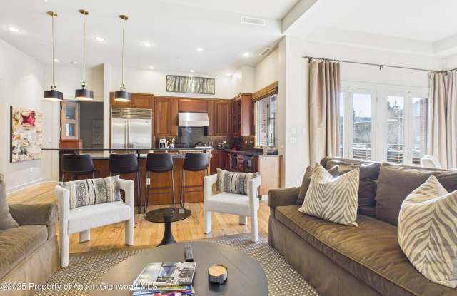 501 Rio Grande Place unit: 204