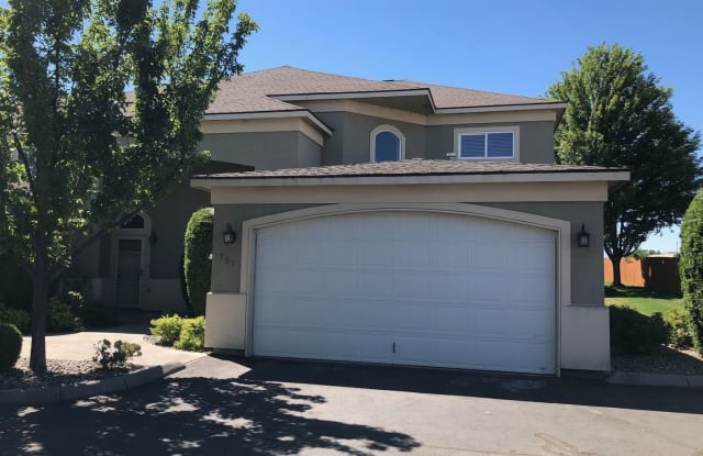 751 Hanford St - 751 Hanford Street, Richland, WA 99354