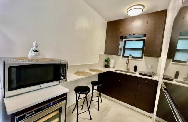 38 NW 52nd St