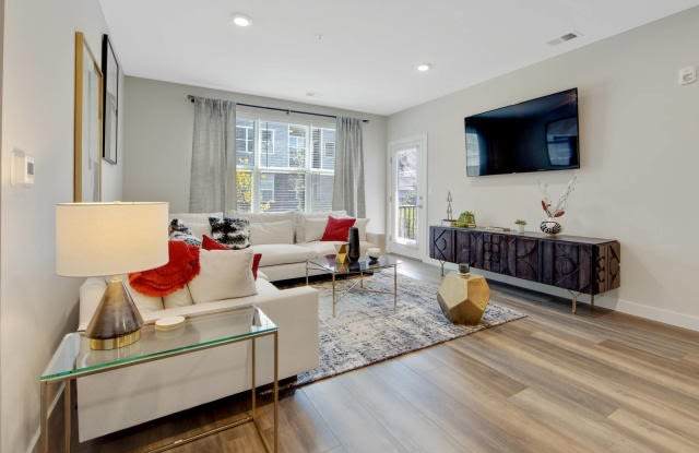 88 Jackson Ave Unit C12