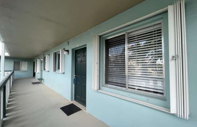 Photo of 306 E Ocean Avenue