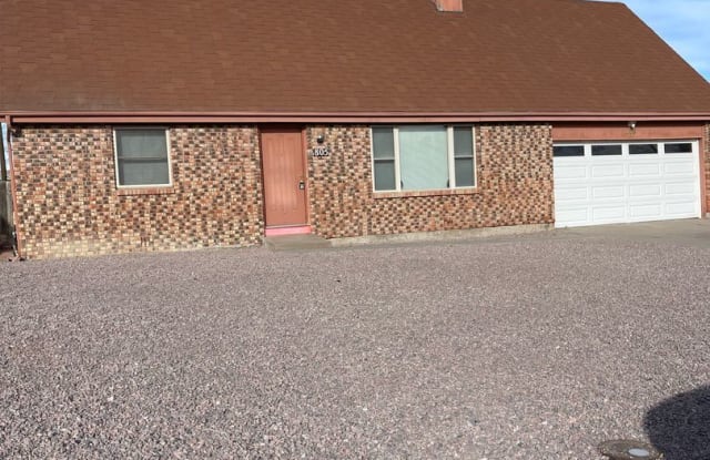 805 Harding Ave - 805 Harding Avenue, Cañon City, CO 81212