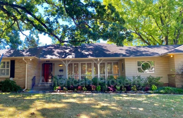 1616 E 31 St - 1616 East 31st Place, Tulsa, OK 74105