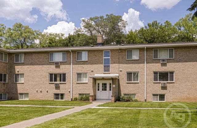 Elmwood Court