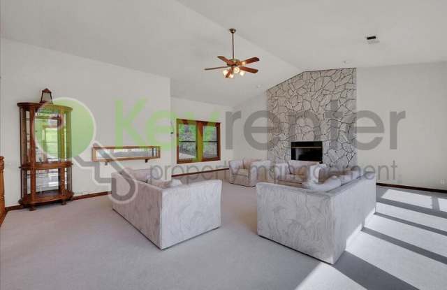 3556 Mesa Verdes Drive