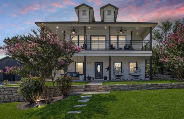 Photo of 721 Rock Harbor Court