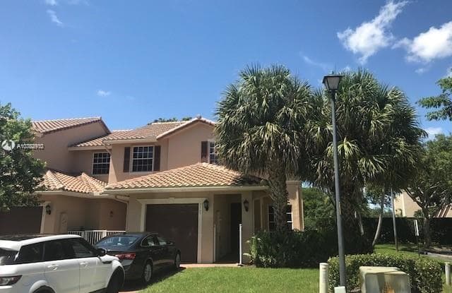 3165 Fairway Cir - 3165 Fairway Circle, Davie, FL 33328