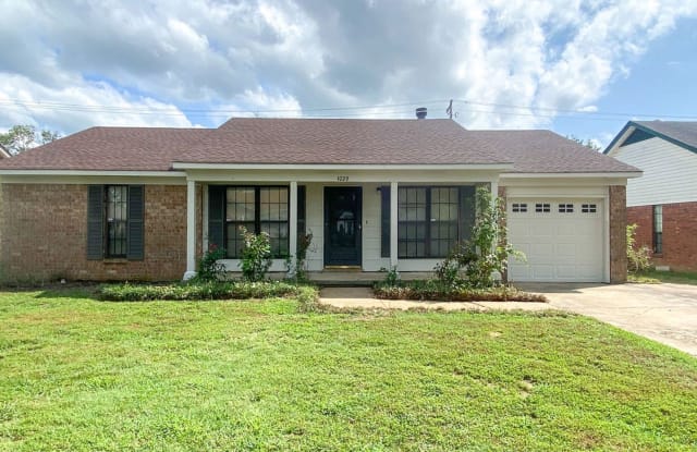 4229 Bennett Wood - 4229 Bennett Wood Drive, Millington, TN 38053