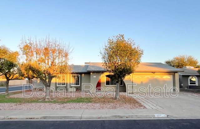 3033 S Longmore