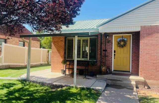 Single Family Home close to SUU