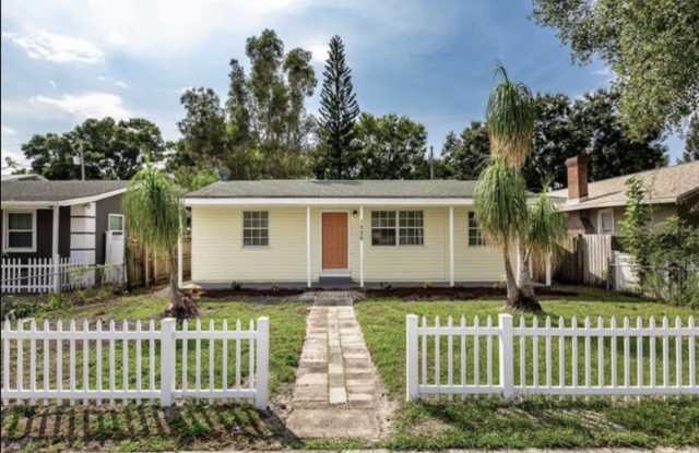 Photo of 1526 28th Street North