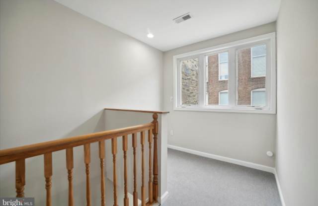 4111 MAIN Street unit: B