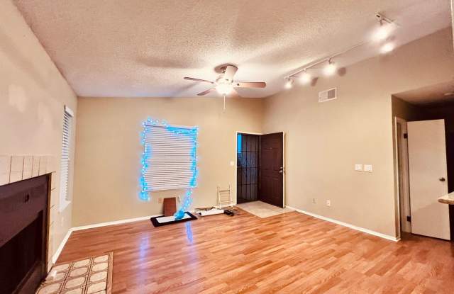 5048 Spencer -C Las Vegas, NV 89119