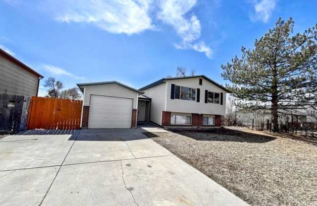 530 Avenida Del Cielo