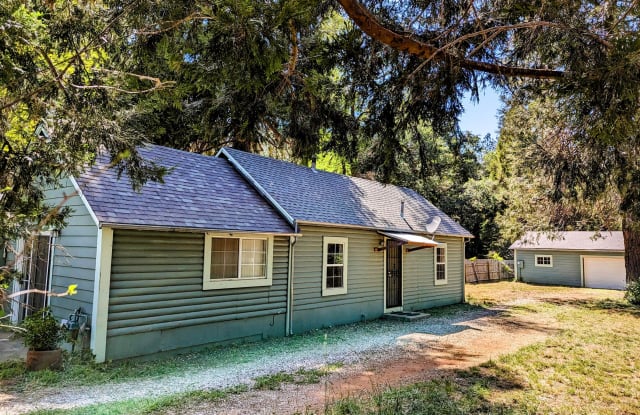 10886 Pinehill Dr. - 10886 Pine Hill Drive, Nevada County, CA 95945