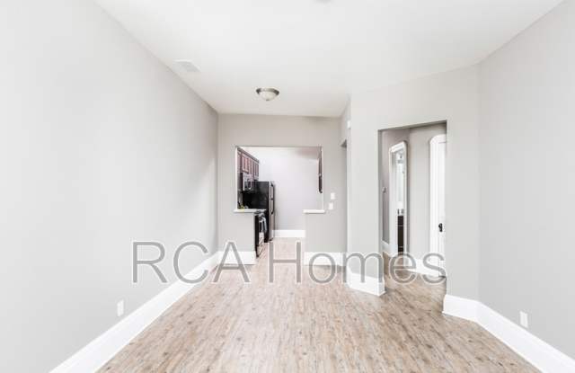 913 Massachusetts Avenue - Unit B