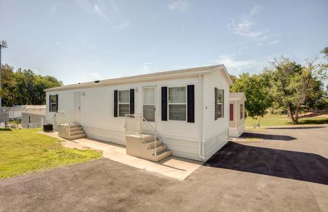 23 Coachlight Trailer Park