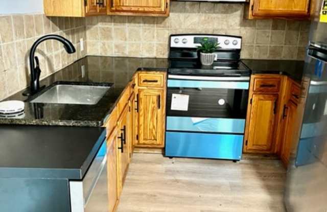 2 Bedroom with Laundry Downtown Easton photos photos