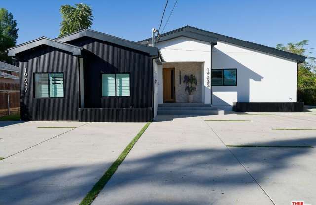 Photo of 19235 Strathern St