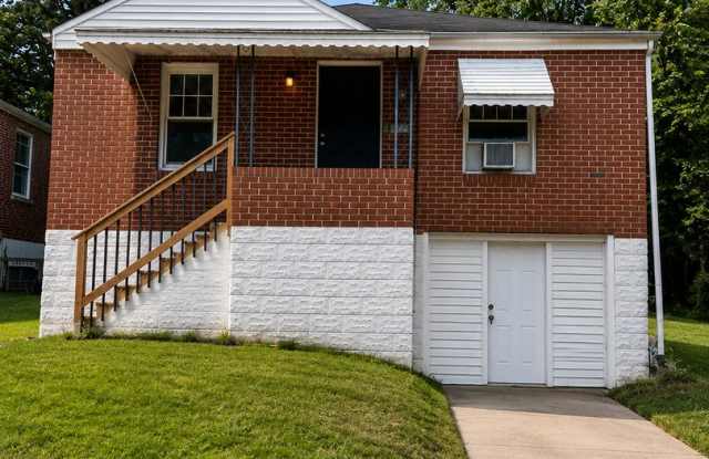 HALF OFF SECURITY DEPOSIT! Renovated 2BR Home with Off-Street Parking – Section 8 Welcome!