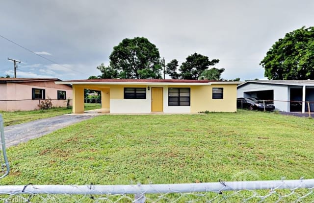 3631 NW 7 Place - 3631 NW 7 Pl, Lauderhill, FL 33311