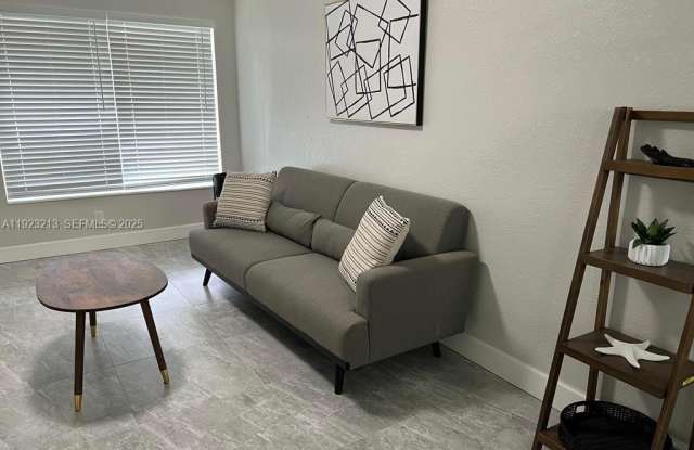 Photo of 3771 SW 1st St